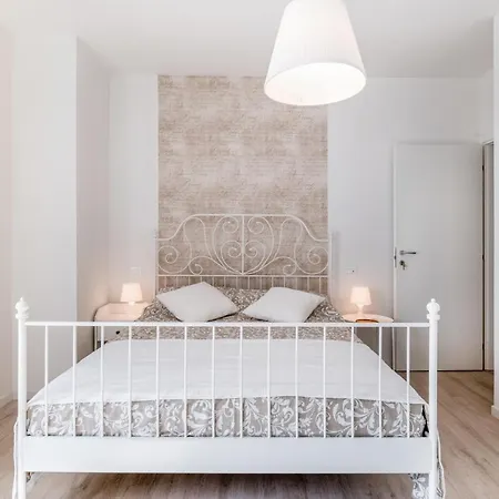 Family & Friends Rooms With Shared Bathroom Padua Buitenkant foto